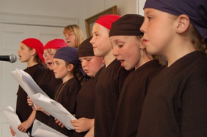 Cobh Youth Services - young shanty singers 2006